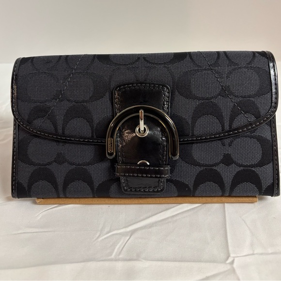 Coach Handbags - Coach Signature Soho Buckle Trifold Wallet NWT
